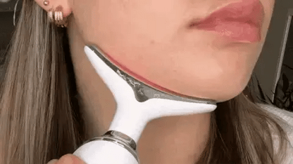 Mireal Essence – NeckLift Pro™ Masajeador Facial y de Cuello Anti-Edad.